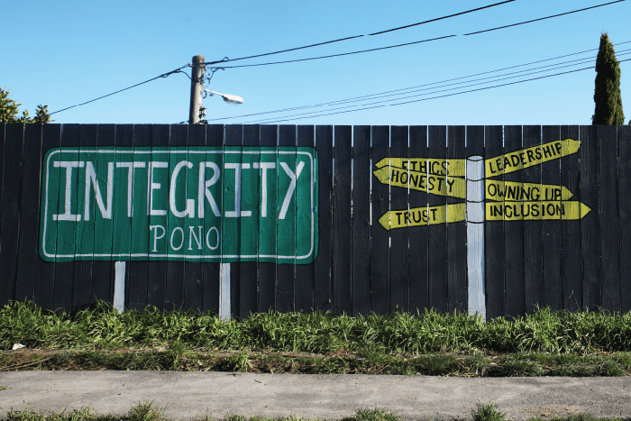 Large integrity fence